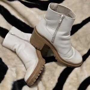 SM New York Off White Heeled Boot
